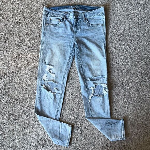 Wild Fable Women’s Low-Rise Skinny Distressed Jeans! - Picture 1 of 12